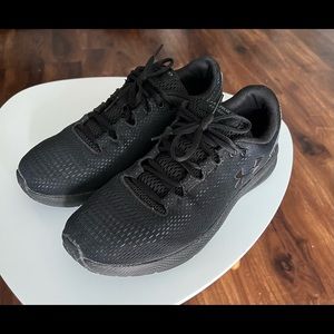 Women’s Under Armour Charged Pursuit Black Excellent Condition
